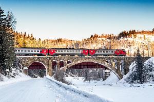В праздники   изменится расписание пригородных поездов Республика Башкортостан Снежинка++на+мосту+через+р.+Сим.jpg