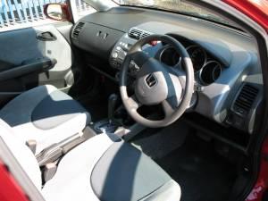 Продается Honda Fit 2001 г. в. , проб. 50 т. км. , без пробега по РФ    4.jpg